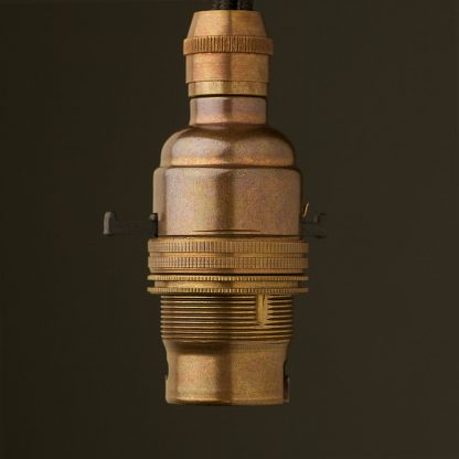 Brass Switched Lamp holder Bayonet B22 fitting brass cordgrip