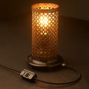 Club and round steel mesh table lamp