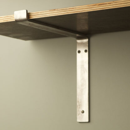 300mm deep plain steel under shelf bracket and shelf